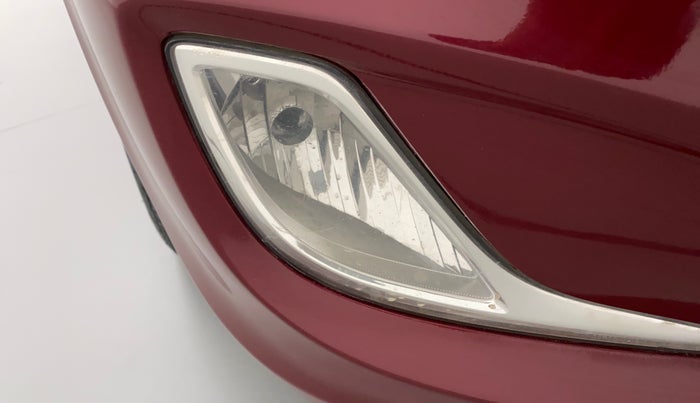 2014 Hyundai Verna FLUIDIC 1.6 VTVT SX, Petrol, Manual, 1,12,830 km, Right fog light - Not working