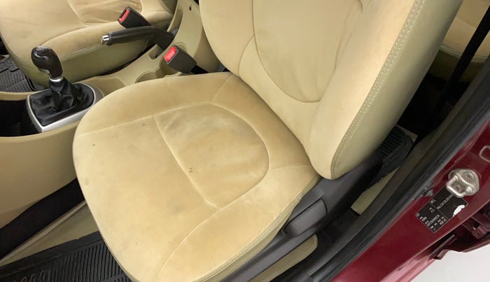 2014 Hyundai Verna FLUIDIC 1.6 VTVT SX, Petrol, Manual, 1,12,830 km, Front left seat (passenger seat) - Cover slightly stained