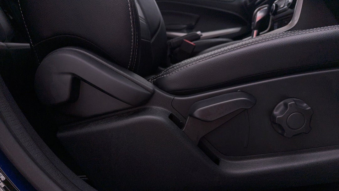 2018 Ford Ecosport Titanium, Automatic, 22762 km, Drivers Side Adjustment Panel