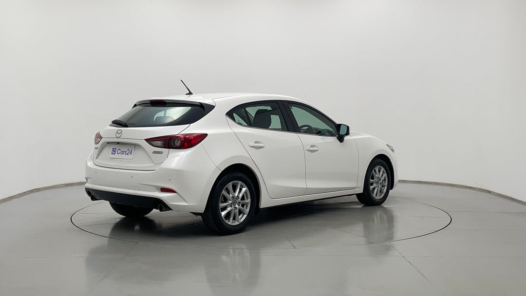 Right Back Diagonal (45- Degree) View