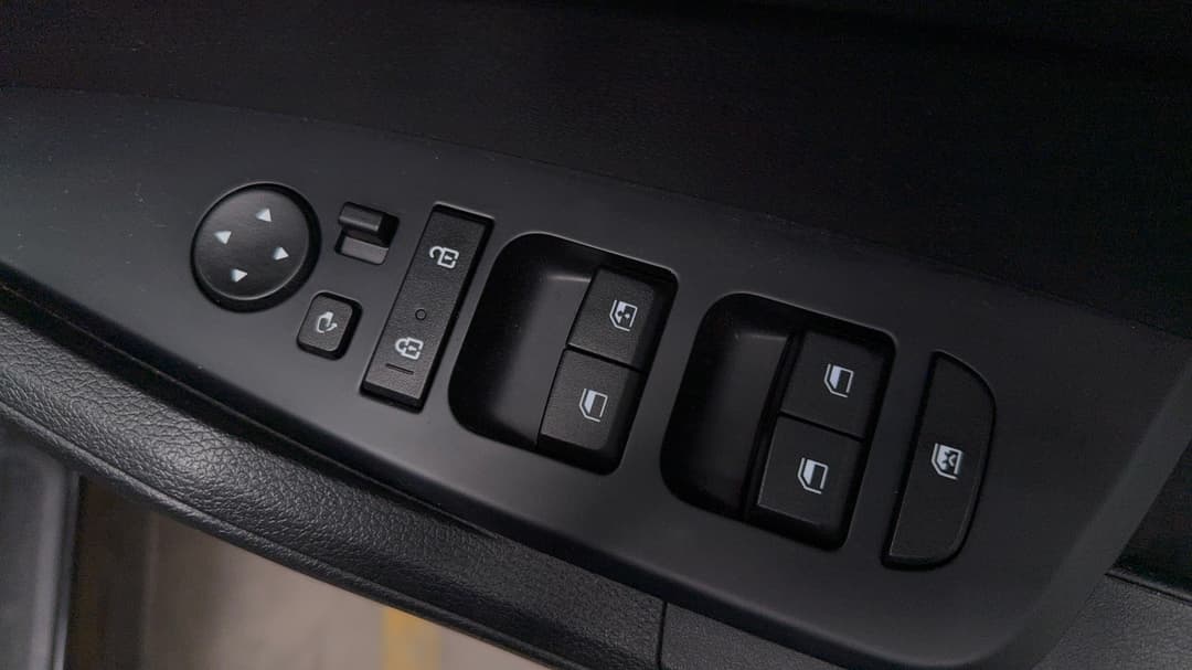 2022 Kia Sportage S (FWD), Automatic, 37270 km, Drivers Side Door Panel Controls