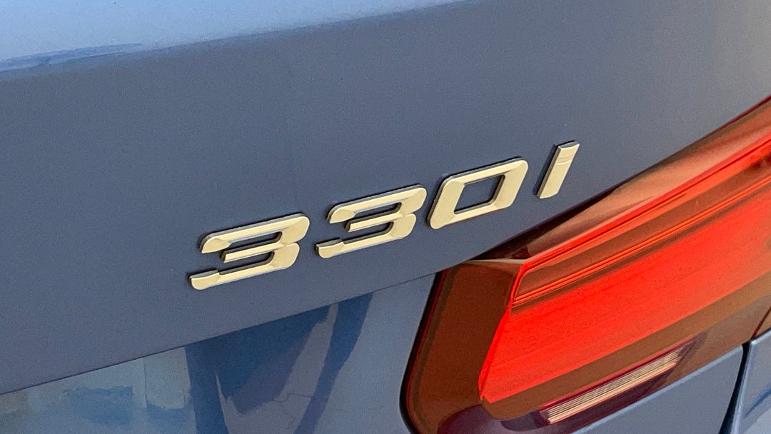 Badge (Boot Right Side)