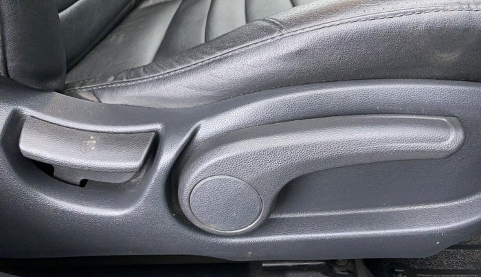 2015 Hyundai Elite i20 SPORTZ (O) 1.4, Diesel, Manual, 96,355 km, Driver Side Adjustment Panel