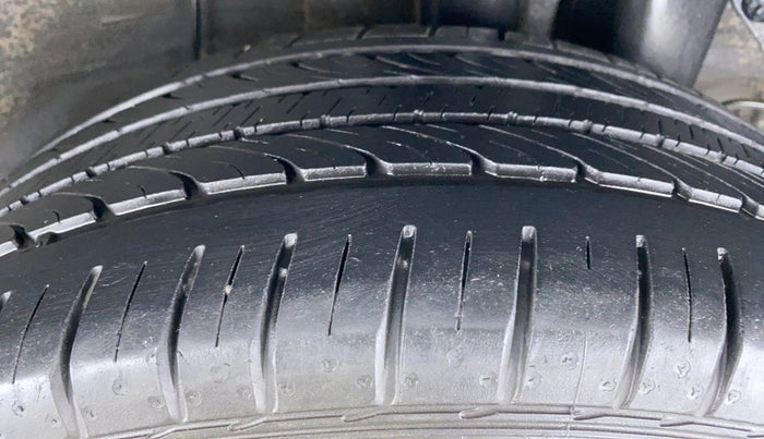 2015 Hyundai Elite i20 SPORTZ (O) 1.4, Diesel, Manual, 96,355 km, Left Rear Tyre Tread