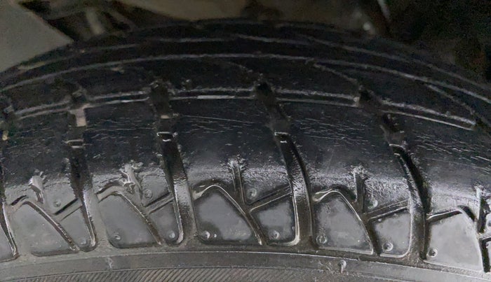 2013 Maruti Wagon R 1.0 LXI CNG, CNG, Manual, 82,784 km, Left Rear Tyre Tread