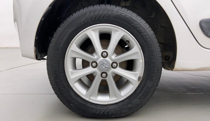 2014 Hyundai Grand i10 ASTA 1.2 AT VTVT, CNG, Automatic, 78,224 km, Right Rear Wheel