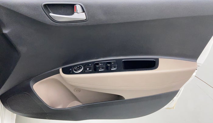 2014 Hyundai Grand i10 ASTA 1.2 AT VTVT, CNG, Automatic, 78,224 km, Driver Side Door Panels Control