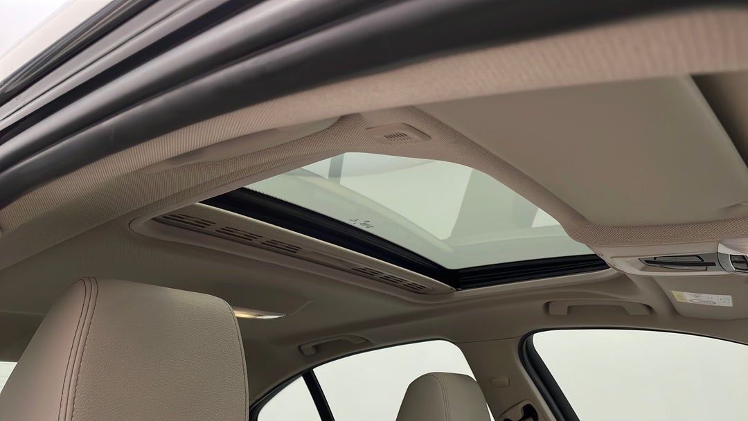 Interior Sunroof/Moonroof