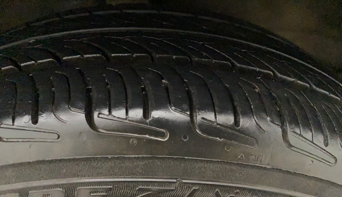 2014 Maruti Wagon R Stingray VXI, Petrol, Manual, 42,595 km, Left Rear Tyre Tread