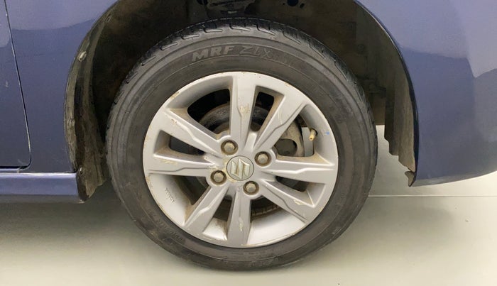 2014 Maruti Wagon R Stingray VXI, Petrol, Manual, 42,595 km, Right Front Wheel