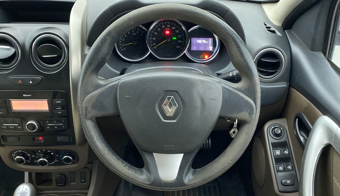 2017 Renault Duster RXL PETROL 104, Petrol, Manual, 73,748 km, Steering Wheel Close Up