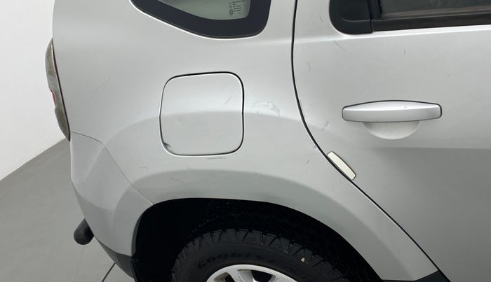 2017 Renault Duster RXL PETROL 104, Petrol, Manual, 73,748 km, Right quarter panel - Minor scratches