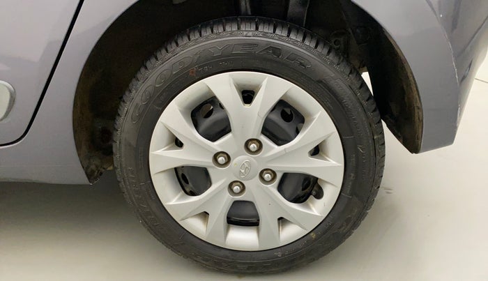 2015 Hyundai Grand i10 SPORTZ 1.2 KAPPA VTVT, Petrol, Manual, 8,759 km, Left Rear Wheel