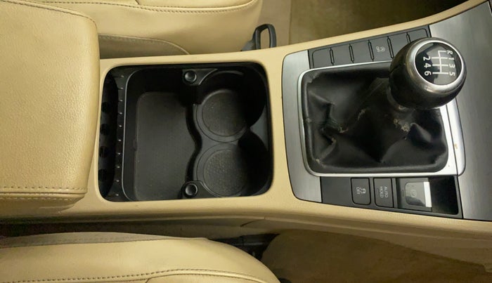 2012 Volkswagen Passat COMFORTLINE 2.0 TDI MT, Diesel, Manual, 90,379 km, Gear Lever