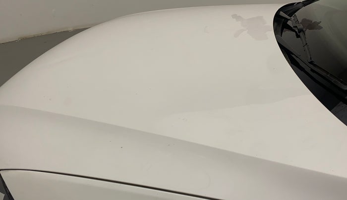 2012 Volkswagen Passat COMFORTLINE 2.0 TDI MT, Diesel, Manual, 90,379 km, Bonnet (hood) - Paint has minor damage
