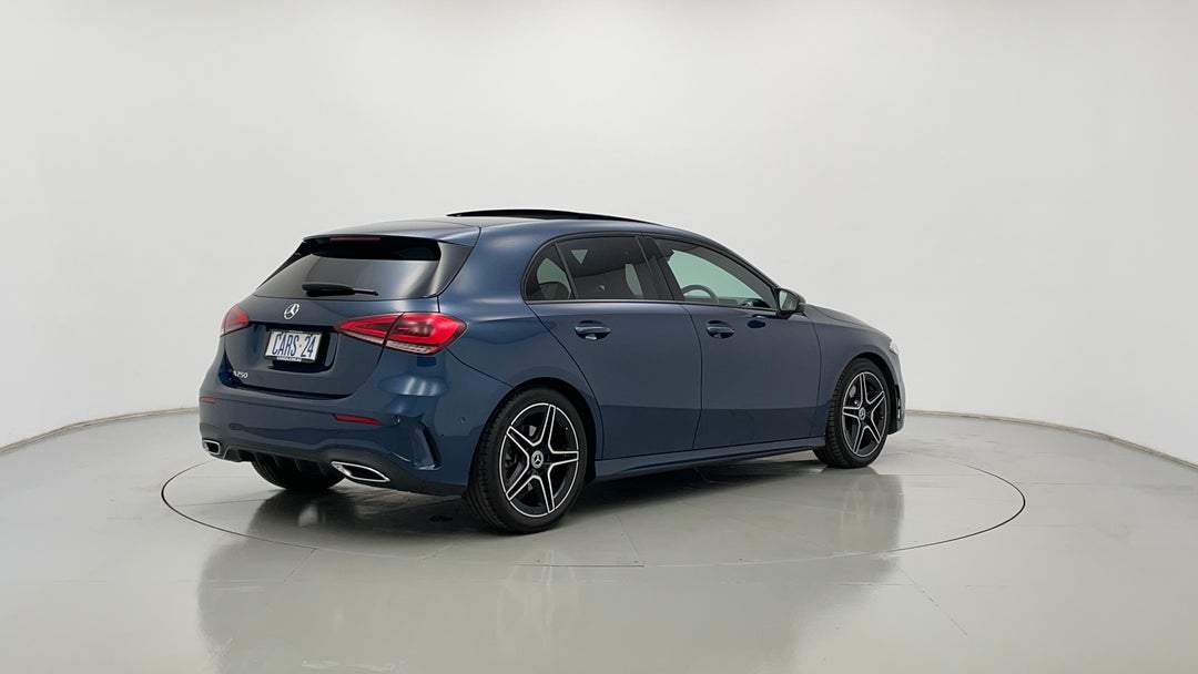 Right Back Diagonal (45- Degree) View