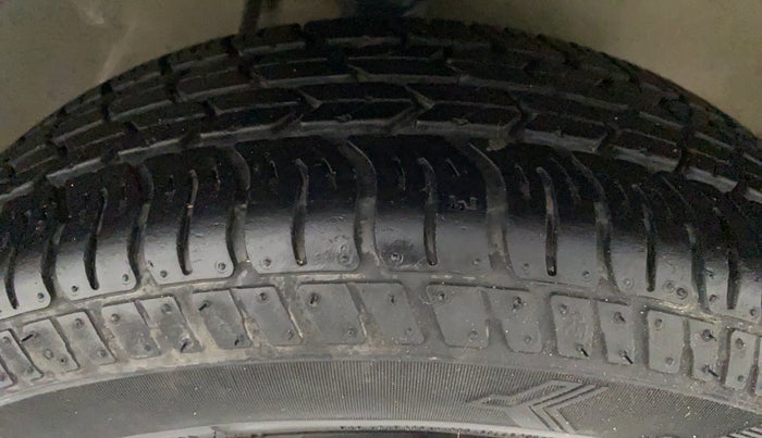 2019 Maruti Alto K10 VXI (O) AMT, Petrol, Automatic, 8,885 km, Right Front Tyre Tread