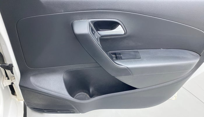 2020 Volkswagen Polo Trendline 1.0 L Petrol, Petrol, Manual, 94,963 km, Driver Side Door Panels Control