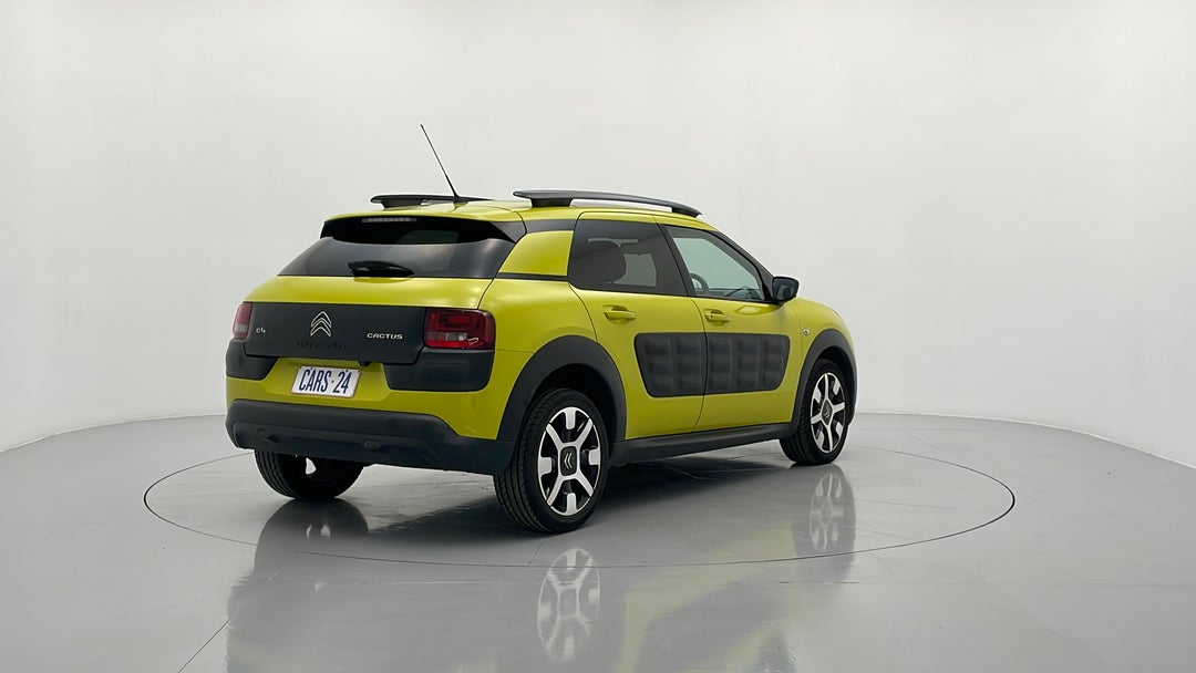 Right Back Diagonal (45- Degree) View