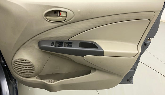 2015 Toyota Etios G, Petrol, Manual, 94,688 km, Driver Side Door Panels Control