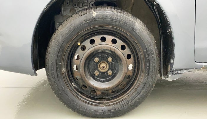 2015 Toyota Etios G, Petrol, Manual, 94,688 km, Left Front Wheel
