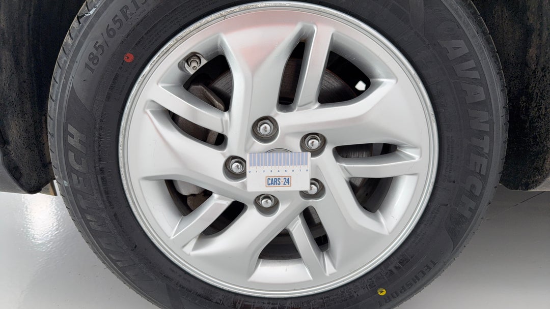 2023 Hyundai Venue Venue, Automatic, 47039 km, Wheels Rim Front LHS Gutter Rash