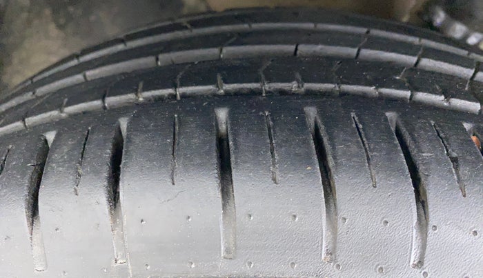 2015 Hyundai Elite i20 ASTA 1.2, Petrol, Manual, 53,776 km, Left Front Tyre Tread
