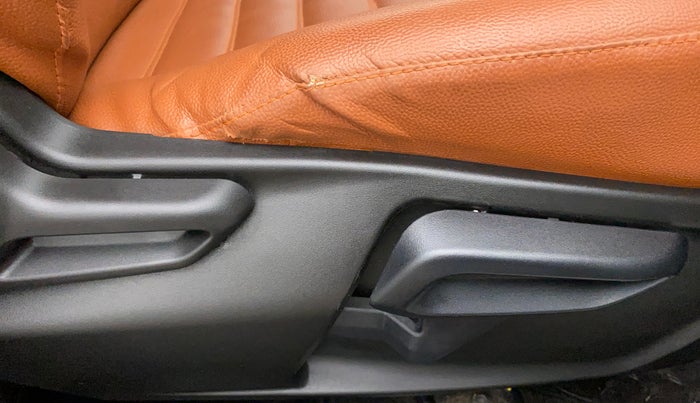2021 Tata Tiago XZ PLUS PETROL, Petrol, Manual, 10,325 km, Driver Side Adjustment Panel