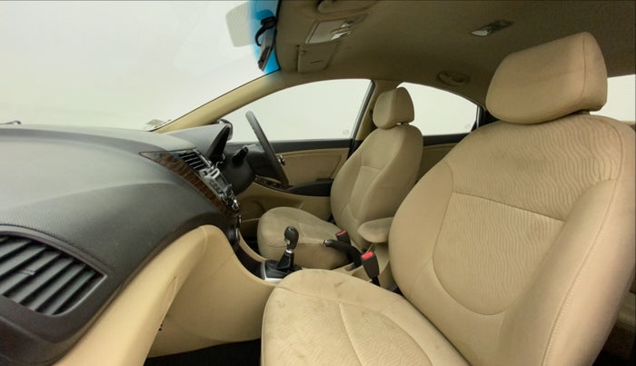 2011 Hyundai Verna FLUIDIC 1.6 CRDI EX, Diesel, Manual, 1,32,847 km, Right Side Front Door Cabin