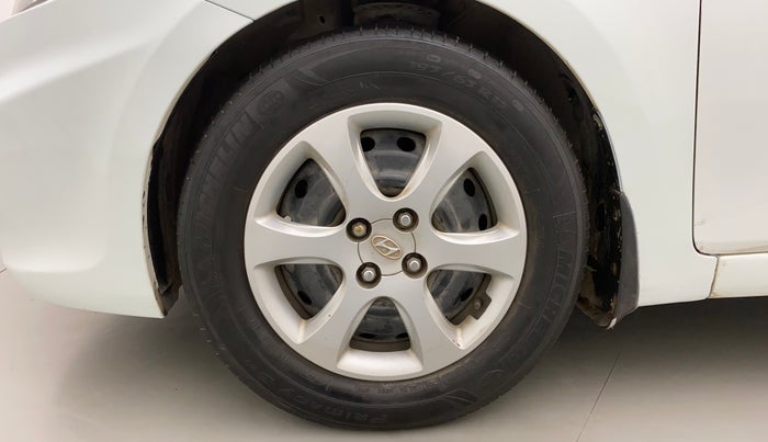 2011 Hyundai Verna FLUIDIC 1.6 CRDI EX, Diesel, Manual, 1,32,847 km, Left Front Wheel