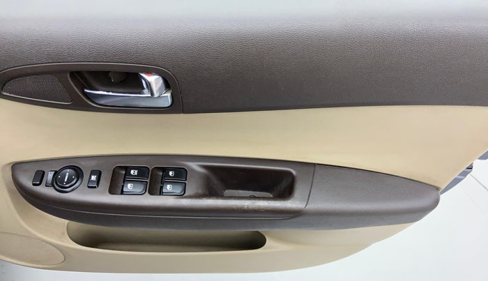 2011 Hyundai i20 ASTA 1.2, Petrol, Manual, 58,055 km, Driver Side Door Panels Control