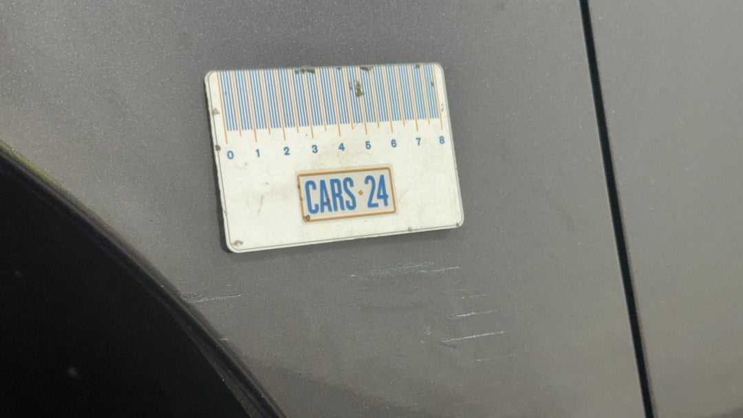 Quarter Panel Front LHS Guard Scratch