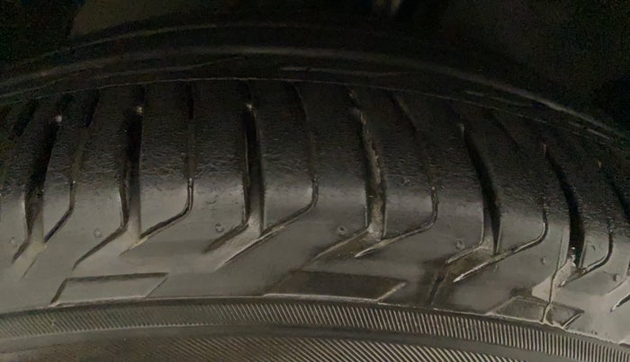 2017 Ford Ecosport TITANIUM + 1.5L DIESEL, Diesel, Manual, 20,738 km, Right Rear Tyre Tread