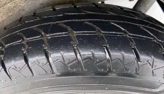 2018 Maruti Wagon R 1.0 LXI CNG, CNG, Manual, 41,050 km, Left Rear Tyre Tread