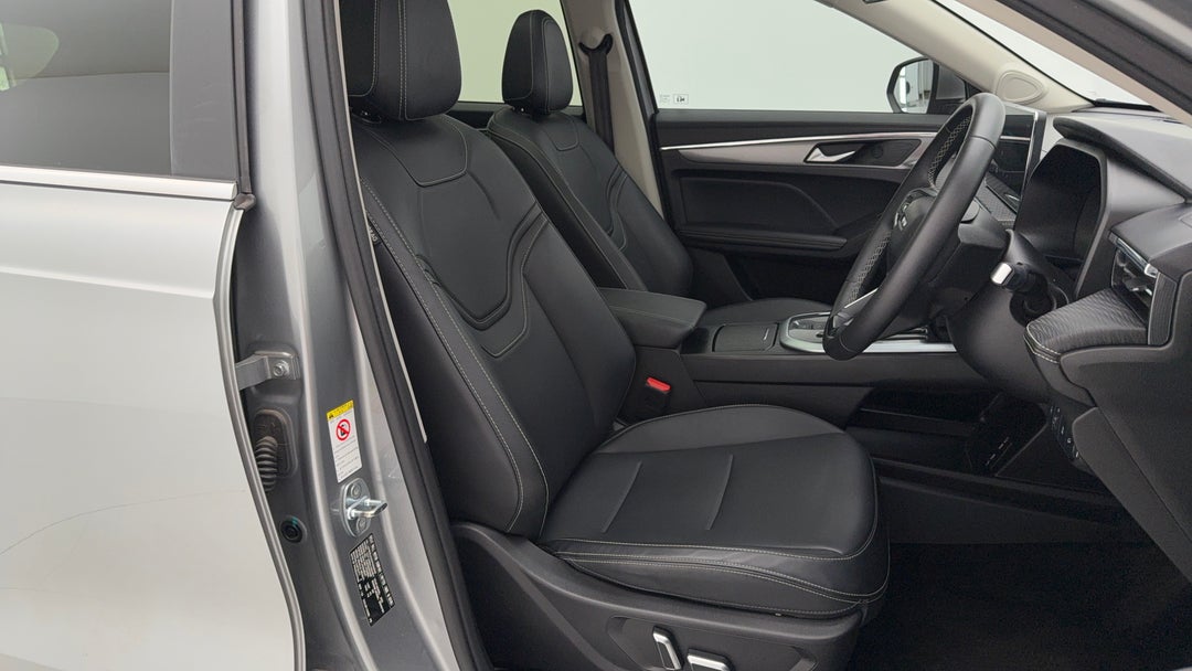 2023 GWM Haval Jolion Ultra Hybrid, Automatic, 49570 km, Right Side Front Door Cabin View