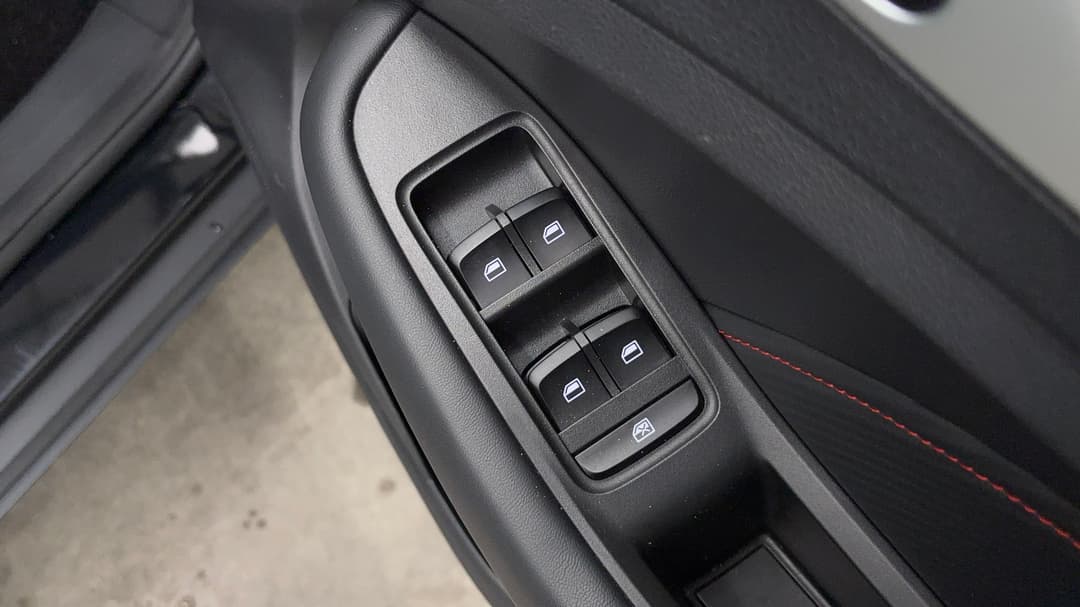 2021 MG Zst Core, Automatic, 54317 km, Drivers Side Door Panel Controls