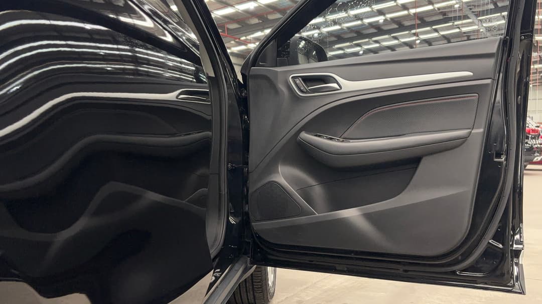 2021 MG Zst Core, Automatic, 54317 km, Speaker View