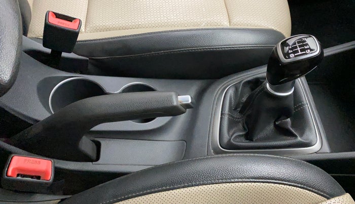 2018 Hyundai Verna 1.6 SX (O) CRDI MT, Diesel, Manual, 73,459 km, Gear Lever