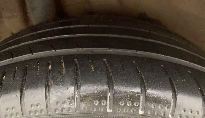 2018 Hyundai Verna 1.6 SX (O) CRDI MT, Diesel, Manual, 73,459 km, Right Rear Tyre Tread