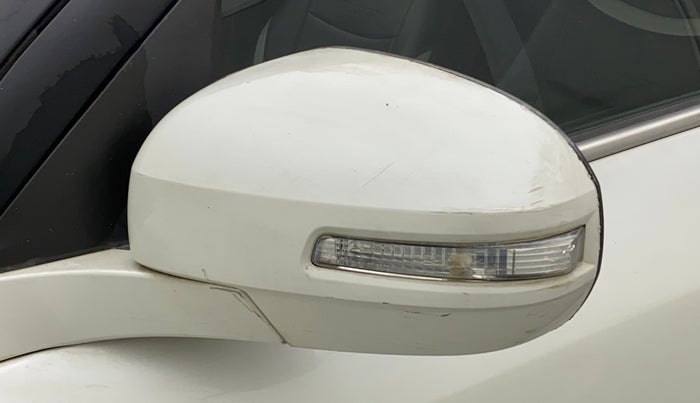 2014 Maruti Swift VXI D, Petrol, Manual, 45,222 km, Left rear-view mirror - Folding motor not working