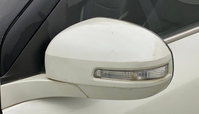 2014 Maruti Swift VXI D, Petrol, Manual, 45,222 km, Left rear-view mirror - Mirror motor not working