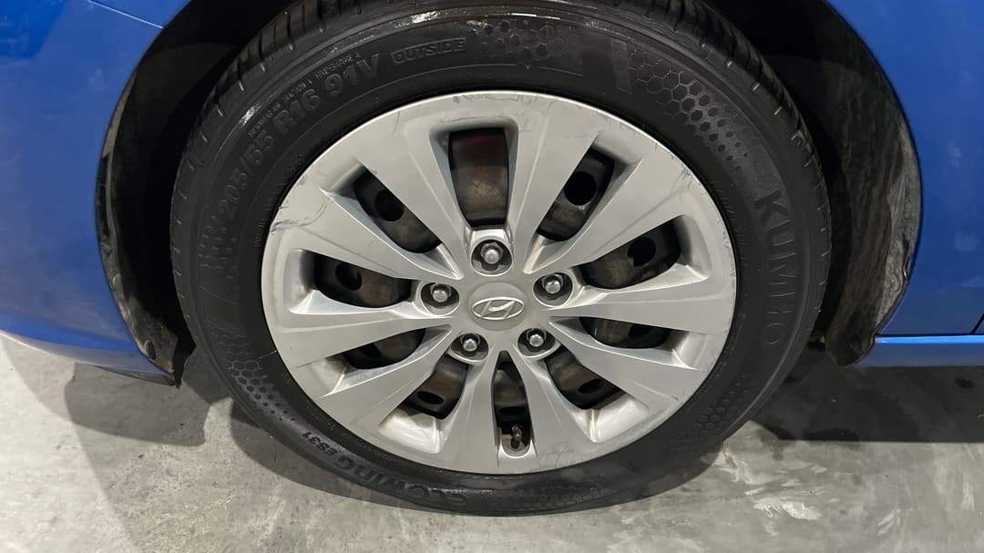 2018 Hyundai i30 Go, Automatic, 101683 km, Left Front Wheel