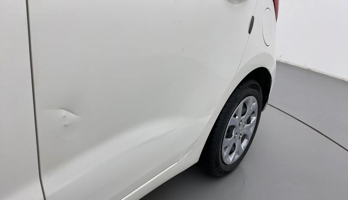 2016 Hyundai Grand i10 SPORTZ 1.2 KAPPA VTVT, Petrol, Manual, 86,634 km, Rear left door - Slightly dented