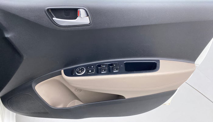 2016 Hyundai Grand i10 SPORTZ 1.2 KAPPA VTVT, Petrol, Manual, 86,634 km, Driver Side Door Panels Control