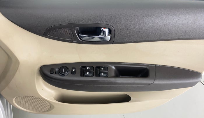 2012 Hyundai i20 MAGNA O 1.2, Petrol, Manual, 56,159 km, Driver Side Door Panels Control