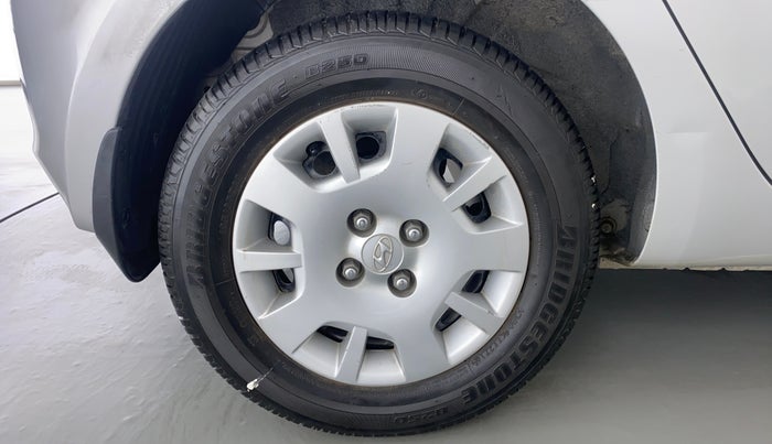 2012 Hyundai i20 MAGNA O 1.2, Petrol, Manual, 56,159 km, Right Rear Wheel