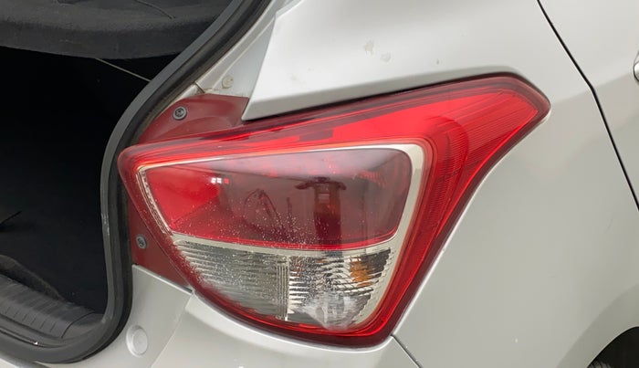 2015 Hyundai Grand i10 SPORTZ 1.2 KAPPA VTVT, Petrol, Manual, 50,576 km, Right tail light - Minor scratches