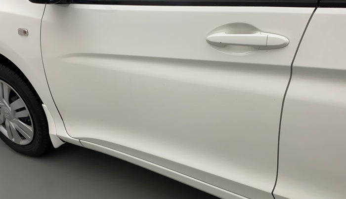 2016 Honda City 1.5L I-VTEC SV, CNG, Manual, 61,057 km, Front passenger door - Minor scratches