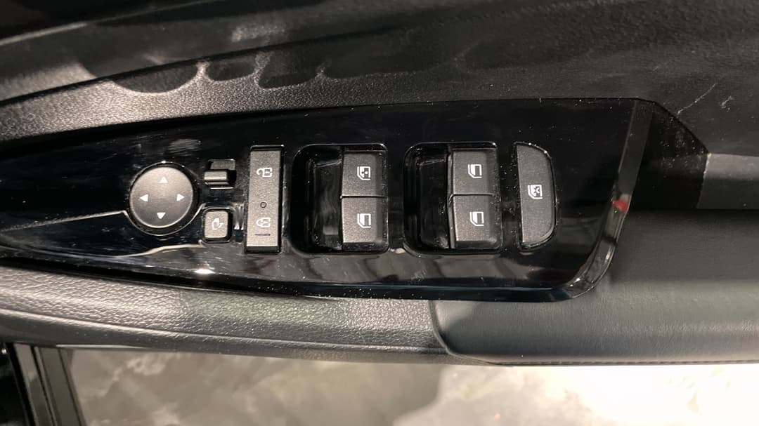 2023 Kia Sportage Sx (FWD), Automatic, 59791 km, Drivers Side Door Panel Controls