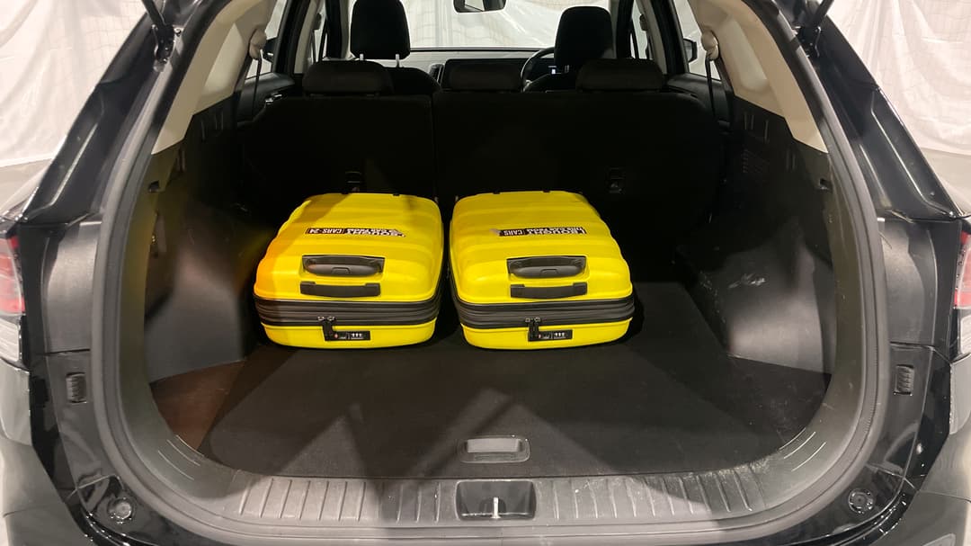 2023 Kia Sportage Sx (FWD), Automatic, 59791 km, Boot Inside View with Luggage